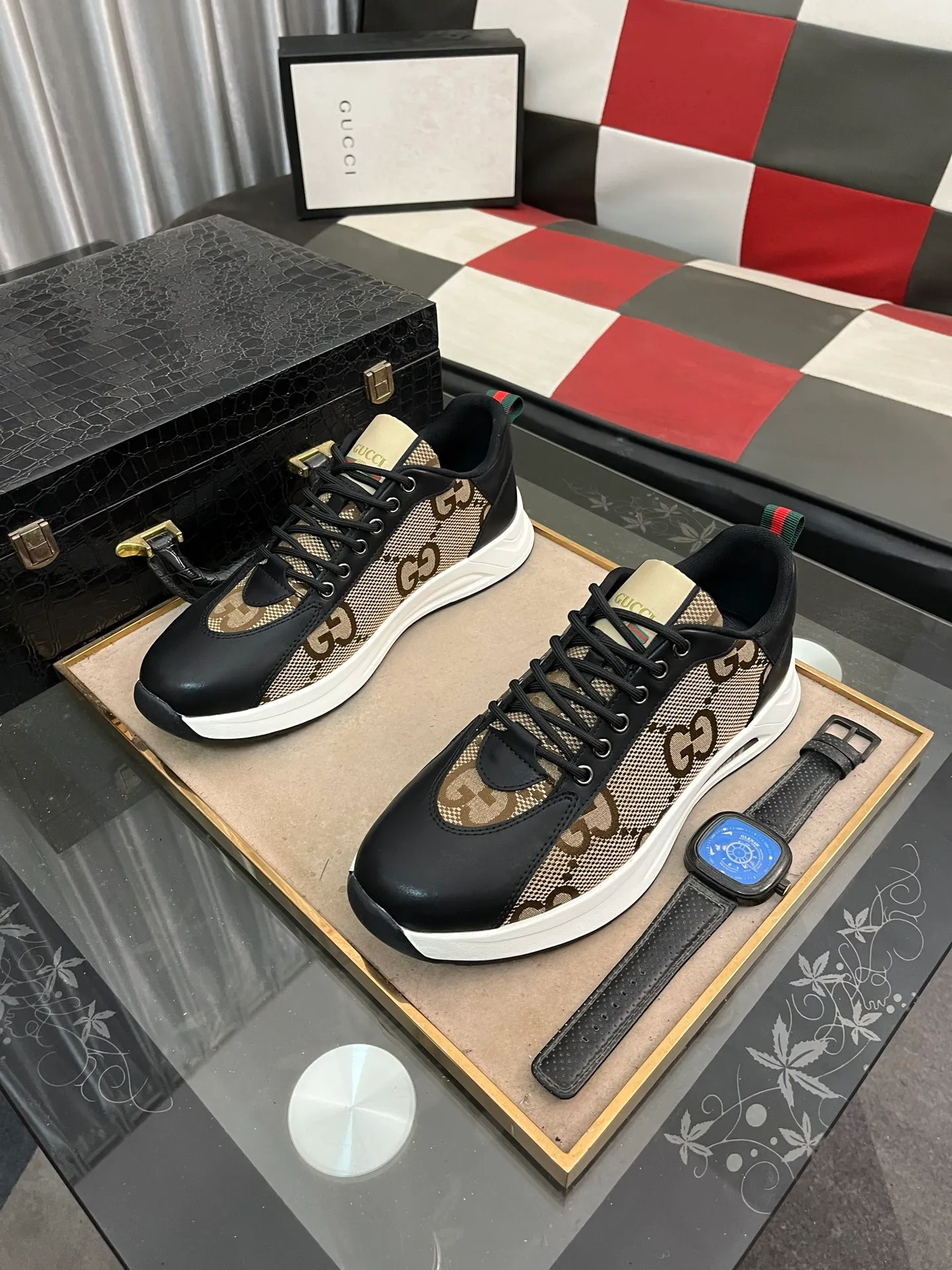 Men's shoes💰420⌚️⌚️[GUCCI] Gucci men's casual shoes are absolutely popular🔥The ultimate matching item for trendy men! The charm of super texture is irresistible, the main recommendation, the flower leather color is bright! The upper is made of high-quality cowhide with branded fabrics, pigskin lining for the feet, and wear-resistant rubber sole, which is noble and elegant! Extremely comfortable🎁🎁You can be as handsome as you want💪 38-442️⃣colors available